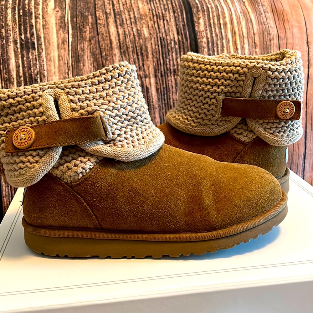 UGG Womens Classic Knit Cuff Wool Round Toe Ankle Boots Size 6 Fits like 8